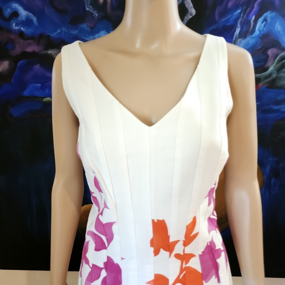 Colorful sleeveless pleated dress - Picture 5 of 13